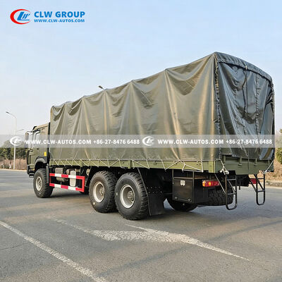 Sinotruk HOWO 6x6 All-Wheel Drive Troop Carrier Truck with 371HP Diesel Engine for 30 Personnel Transport