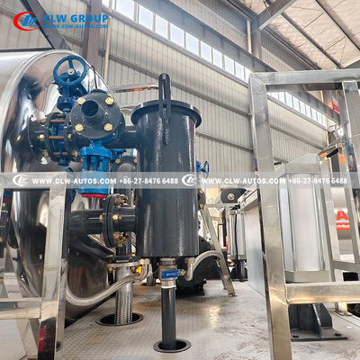 Shacman L3000 6m³ Capacity Asphalt Distributor Truck with Uniform Spraying System and Integrated Heating System
