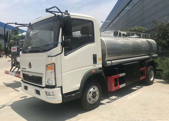 Sinotruk HOWO 4x2 RHD 5000L Stainless Steel Water Tanker Truck